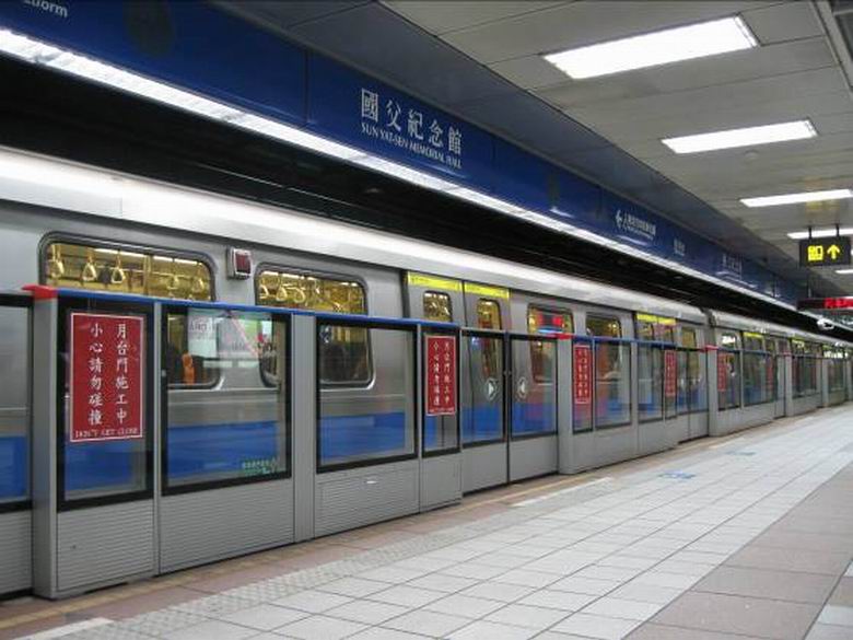 中国地铁屏蔽门市场竞争格局及投资前景战略咨询报告2016-2021年